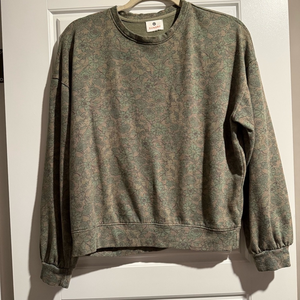 Sundry green floral pullover size 0